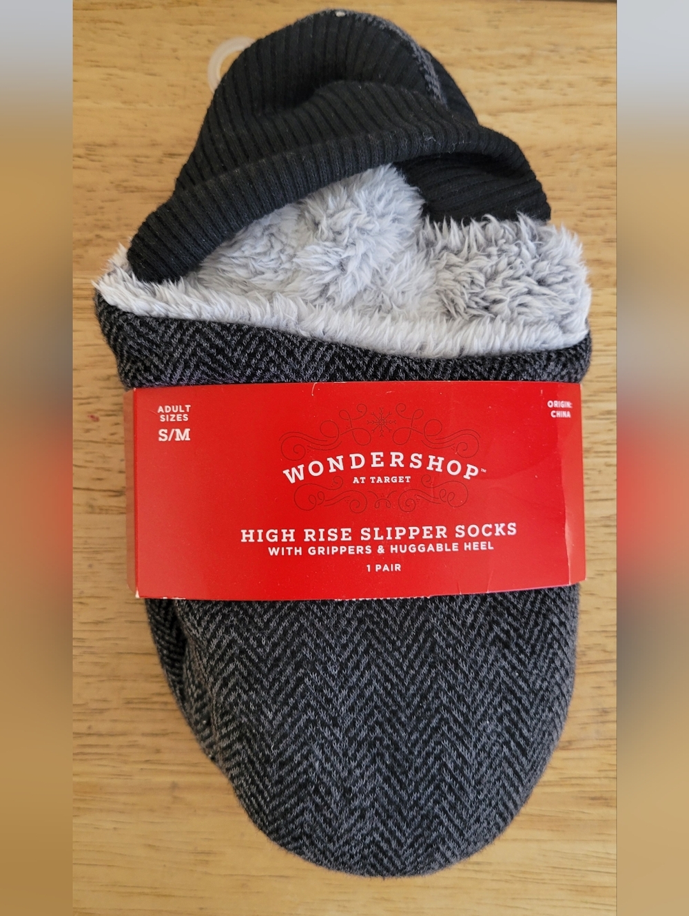 Black Rivet Womens Plush-Lined High-Rise Slipper Socks - Black & Light Gray